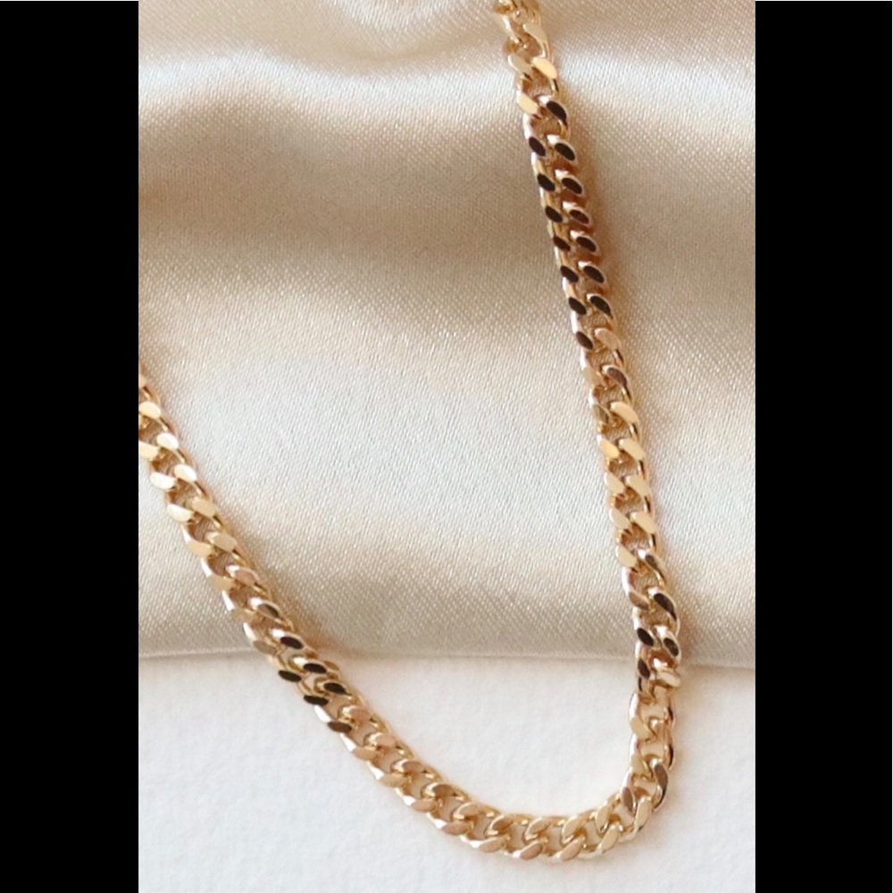 ✨ Ivory Satin Face Mask w/Gold Chain ✨ - Picture 4 of 4